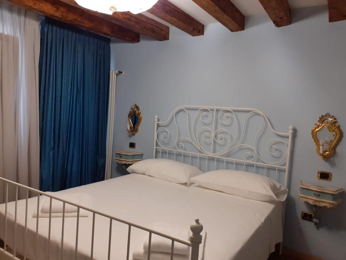 Piccolo Vecellio * Venedig